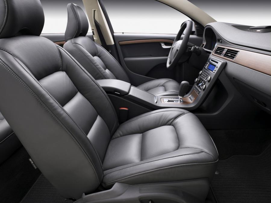  Volvo V70 T6 2007 года  (фото 38 из 64)